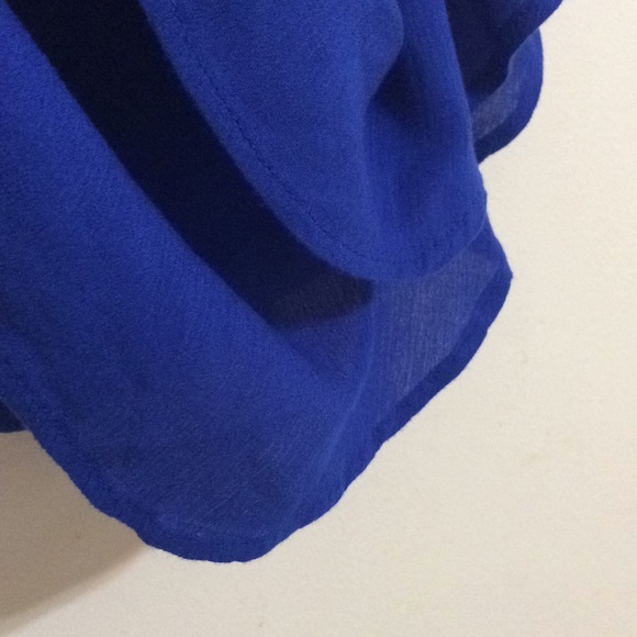 Layered blue tank - Picture 2 of 4